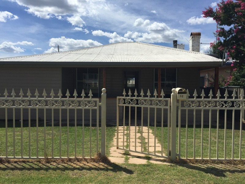 58 Bennett Street, Inverell NSW 2360
