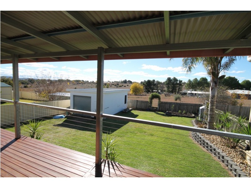 98 Short Street, Inverell NSW 2360