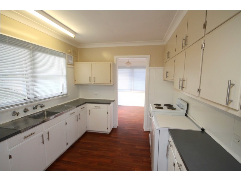 35 Gordon Street, Inverell NSW 2360