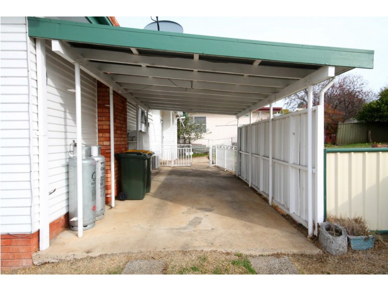 4 Bertha Street, Inverell NSW 2360