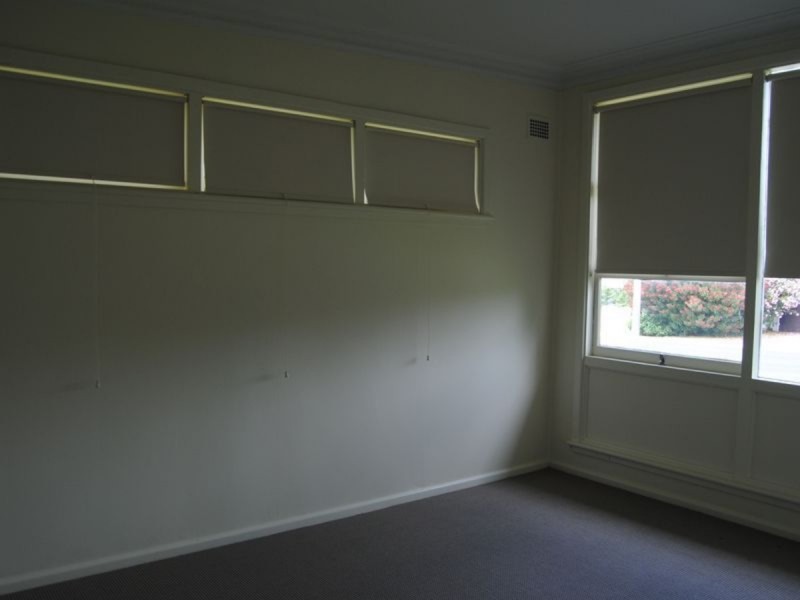 17 Shirley Street, Inverell NSW 2360