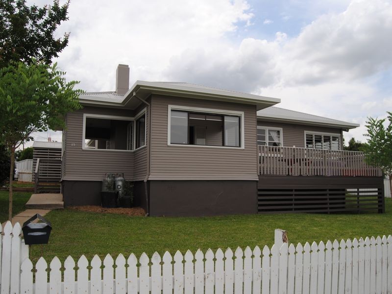 15 Froude Street, Inverell NSW 2360