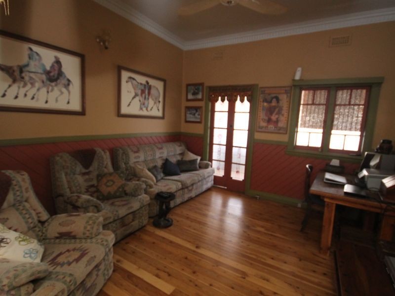 93 Granville Street, Inverell NSW 2360