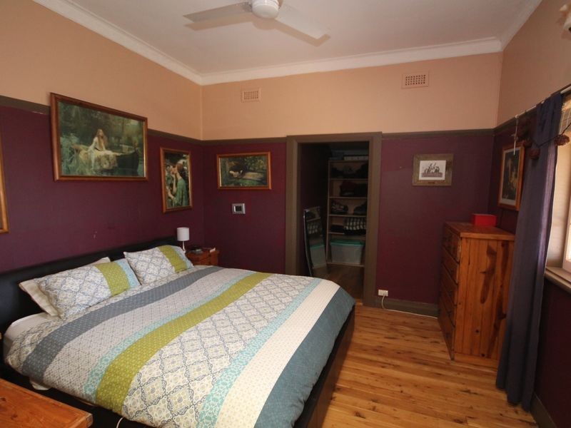 93 Granville Street, Inverell NSW 2360