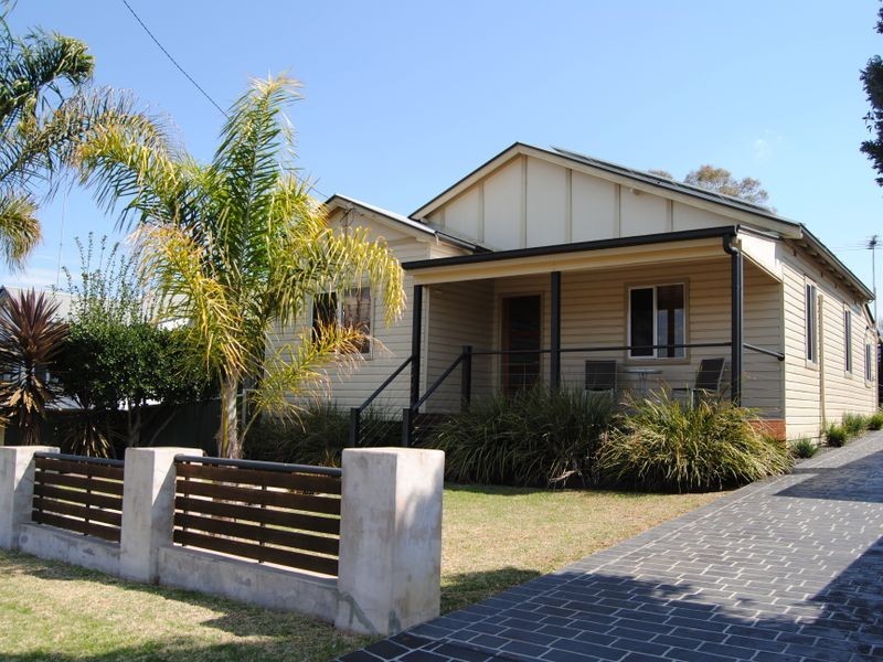 16 Swan Street, Inverell NSW 2360