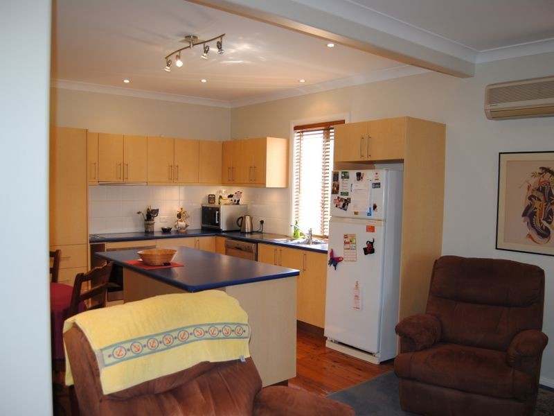 16 Swan Street, Inverell NSW 2360