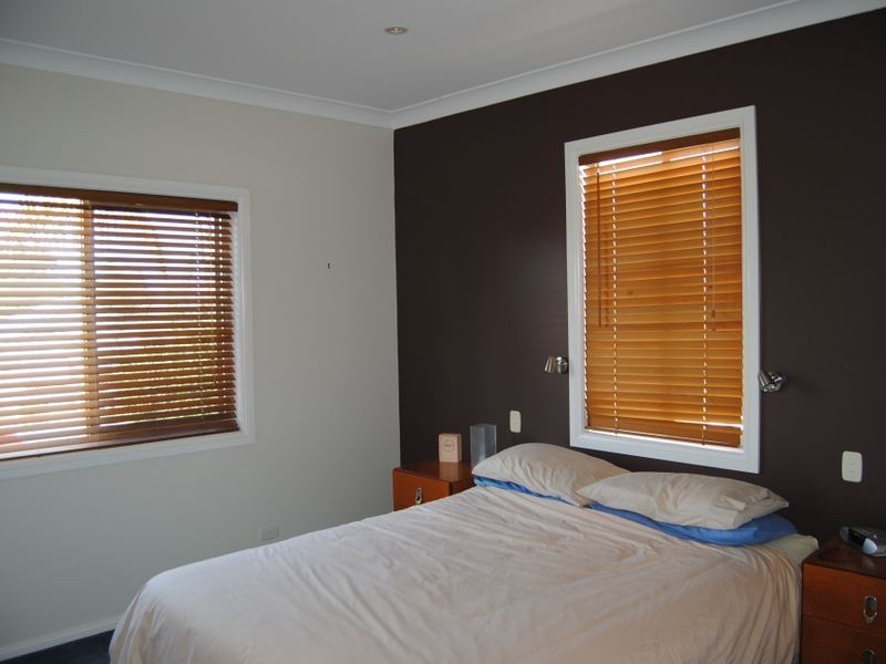 16 Swan Street, Inverell NSW 2360