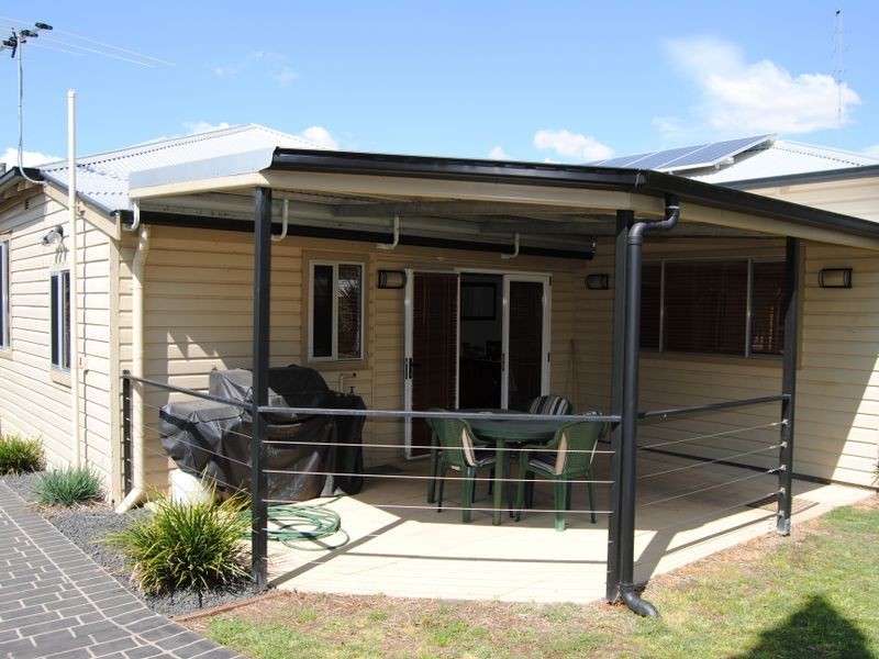 16 Swan Street, Inverell NSW 2360