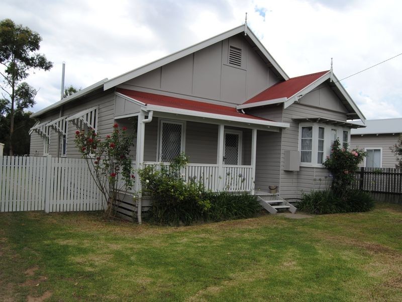 99 Brae Street, Inverell NSW 2360