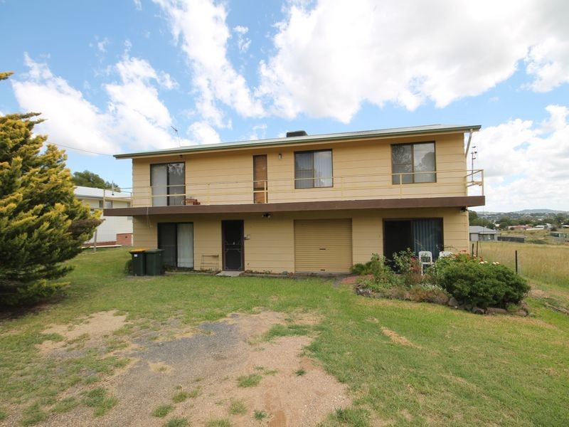 96 Moore Street, Inverell NSW 2360