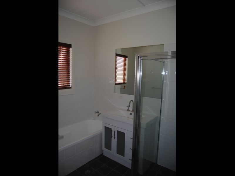21 Froude Street, Inverell NSW 2360