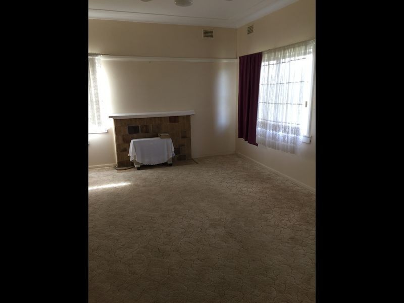 96 Evans Street, Inverell NSW 2360