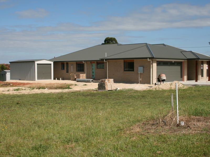 33 Sapphire Street, Inverell NSW 2360