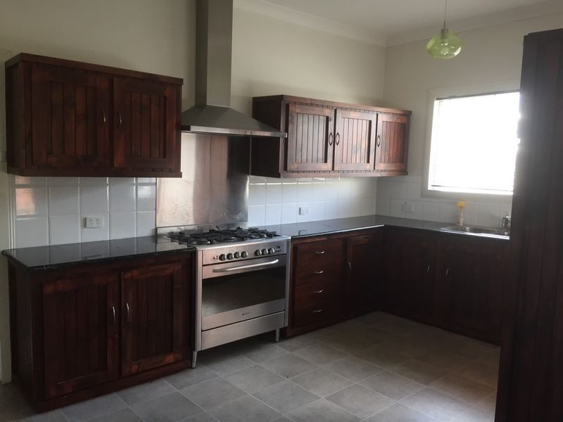 39 Clive Street, Inverell NSW 2360