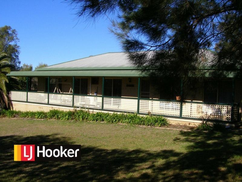 79 Coopers Lane, Inverell NSW 2360