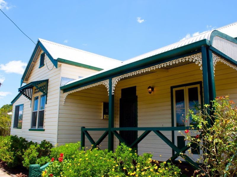 27 Auburn Vale Road, Inverell NSW 2360