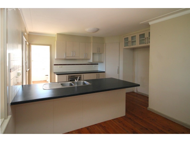 76 Moore Street, Inverell NSW 2360