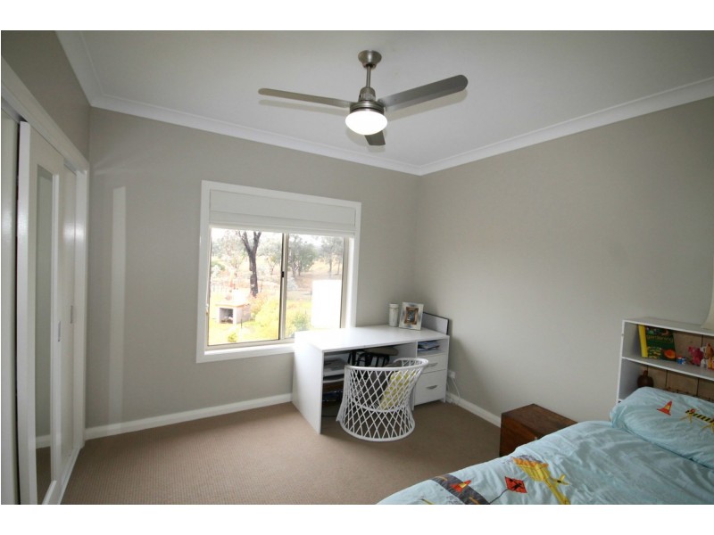 20 Bullamungee Close, Inverell NSW 2360