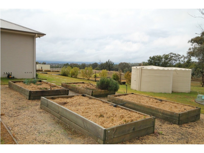 20 Bullamungee Close, Inverell NSW 2360