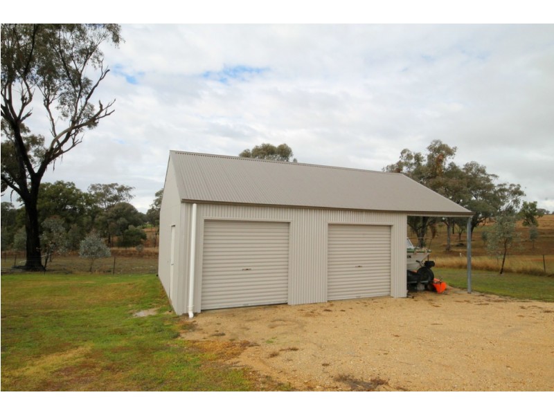 20 Bullamungee Close, Inverell NSW 2360
