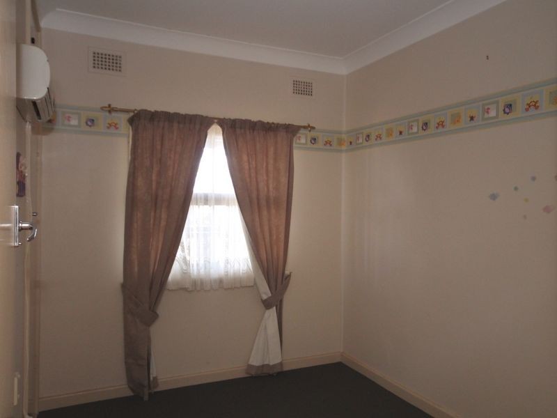 10 Lang Street, Inverell NSW 2360