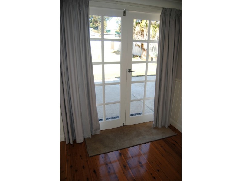 12 Avern Street, Inverell NSW 2360