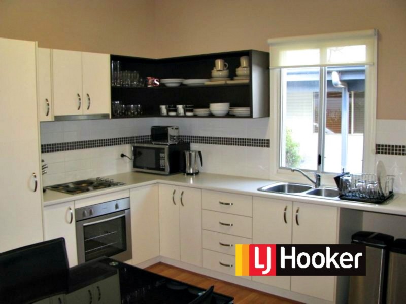 29 Greaves Street, Inverell NSW 2360