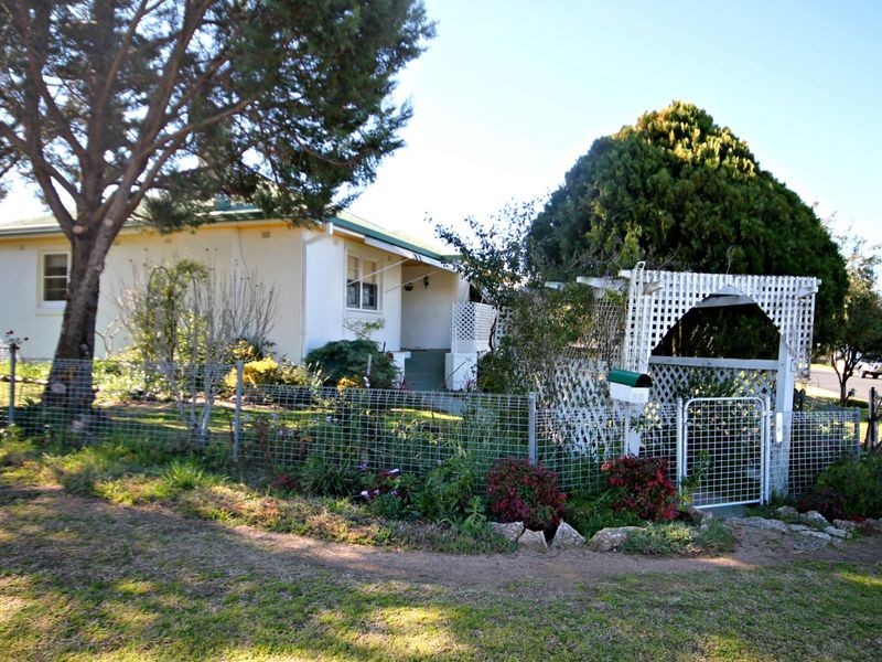 56 George Street, Inverell NSW 2360