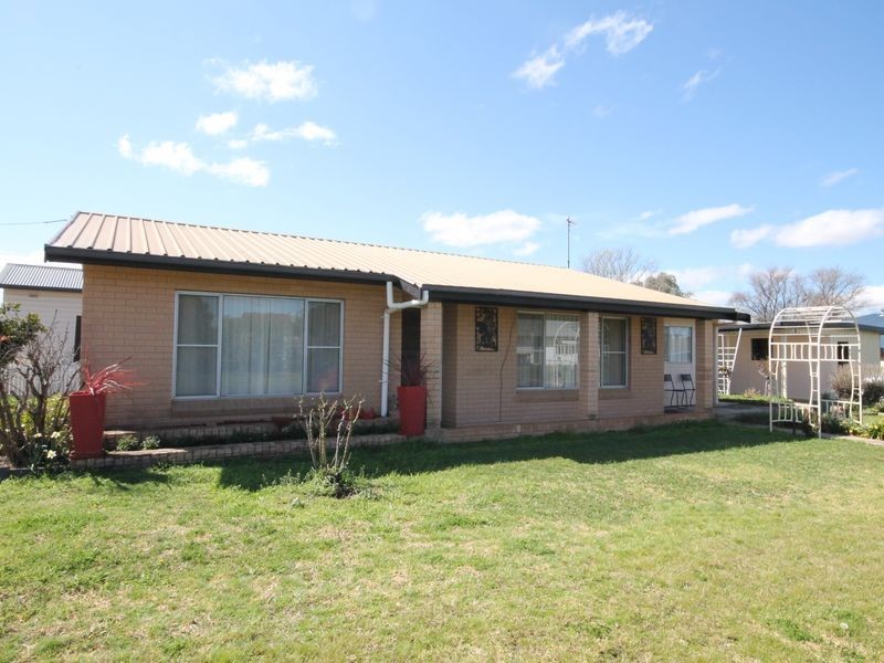 14 Cameron Street, Inverell NSW 2360