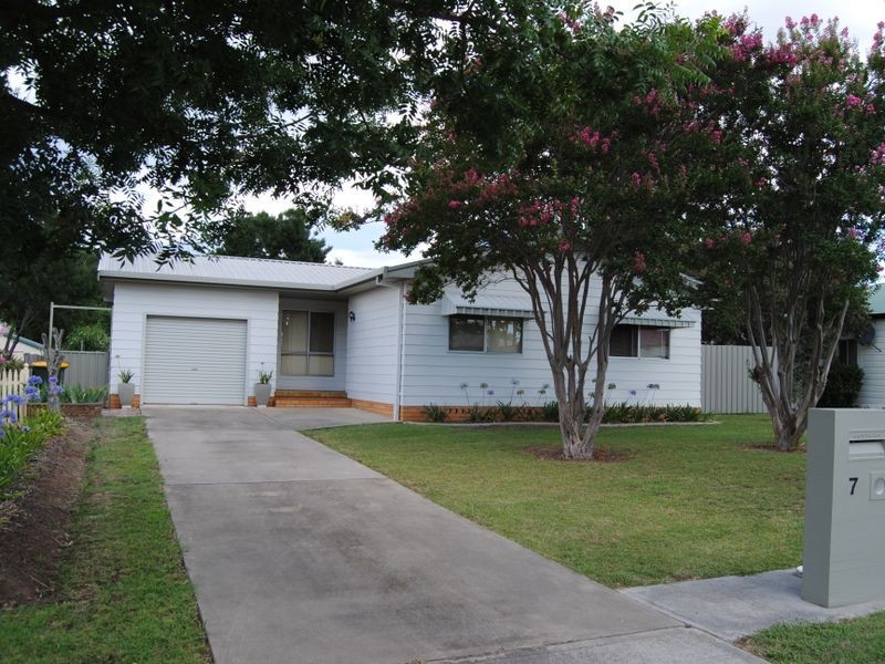 7 Colin Street, Inverell NSW 2360