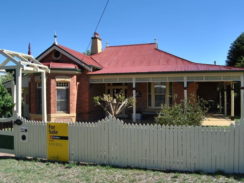 24 High Street, Inverell NSW 2360