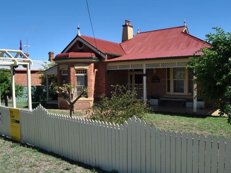 24 High Street, Inverell NSW 2360