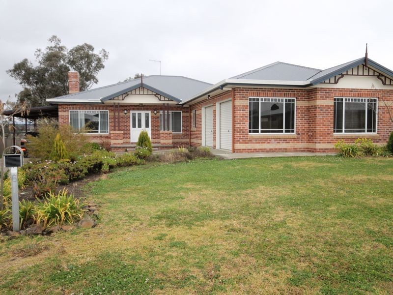6 Box Tree Place, Inverell NSW 2360