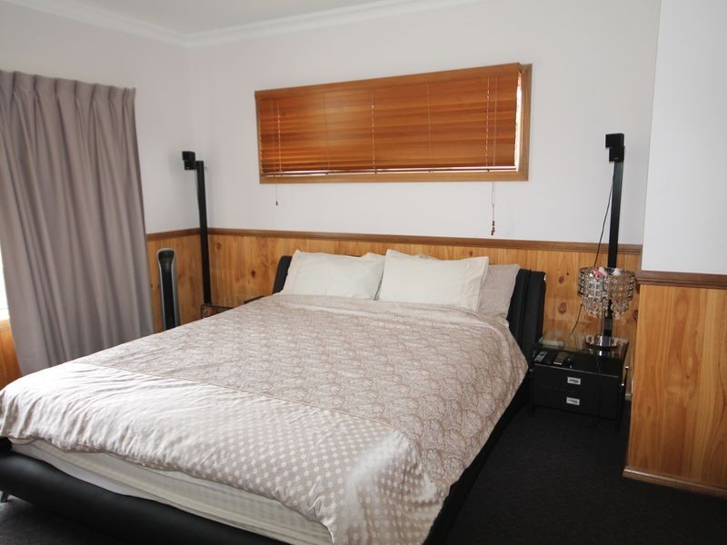 6 Box Tree Place, Inverell NSW 2360