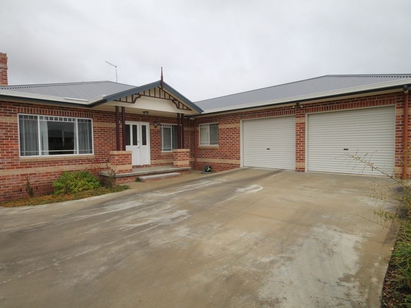 6 Box Tree Place, Inverell NSW 2360