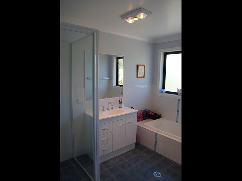 34 Bundanoon Lane, Inverell NSW 2360