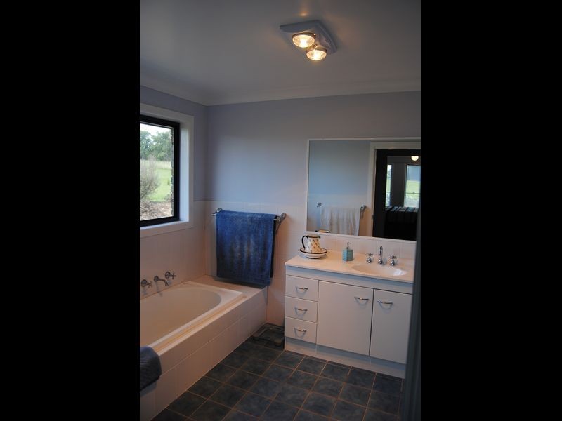 34 Bundanoon Lane, Inverell NSW 2360