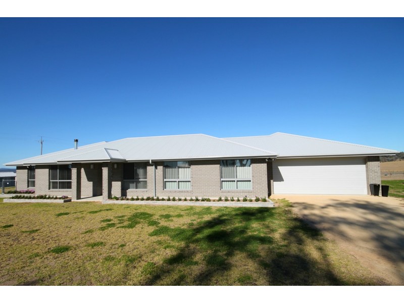 305 Fernhill Road, Inverell NSW 2360