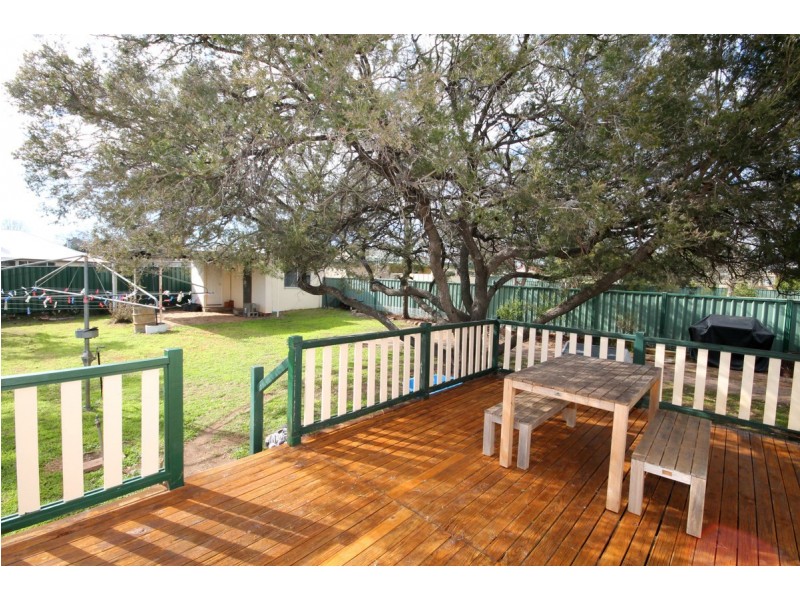 19 Herbert Street, Inverell NSW 2360