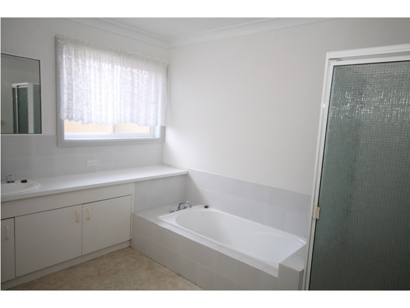 21 Whittingham Street, Inverell NSW 2360