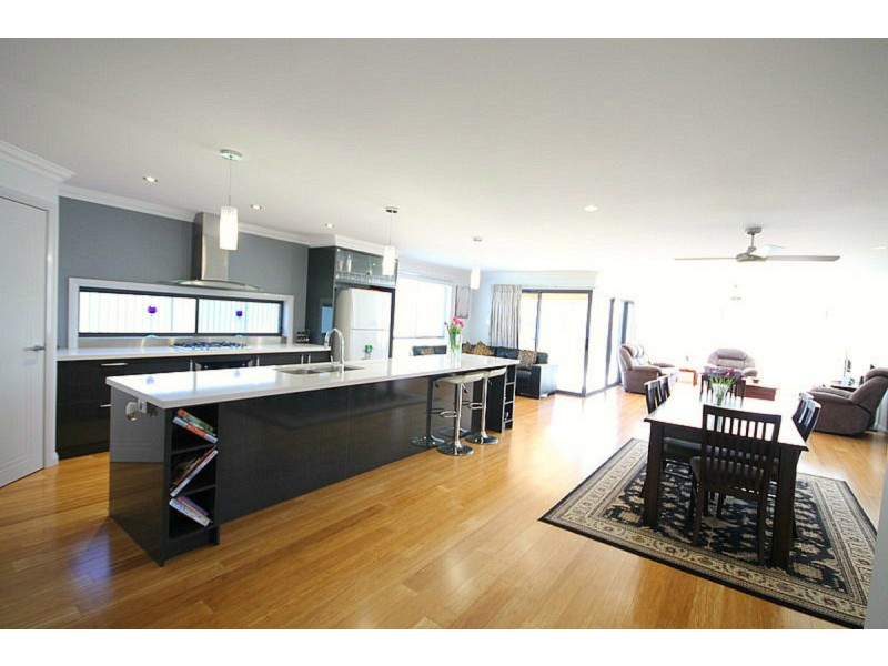 9 Stainfield Drive, Inverell NSW 2360