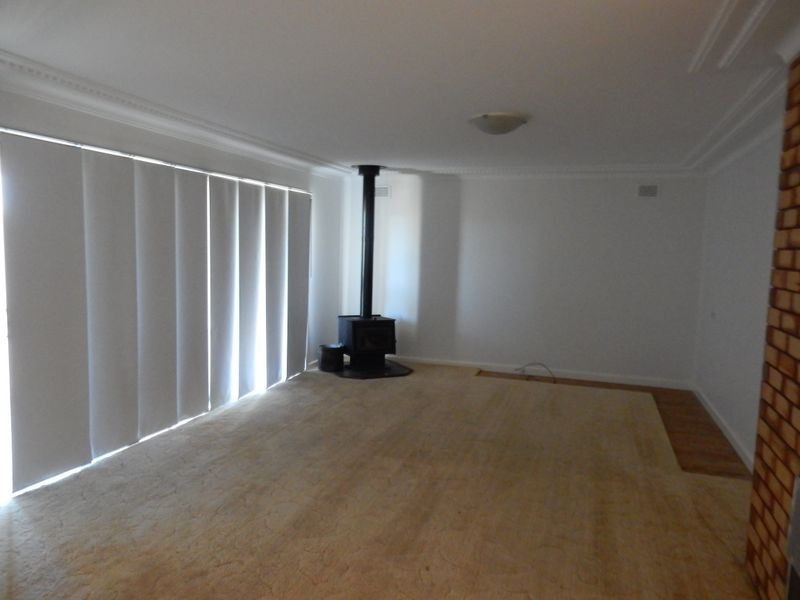 17 Clive Street, Inverell NSW 2360