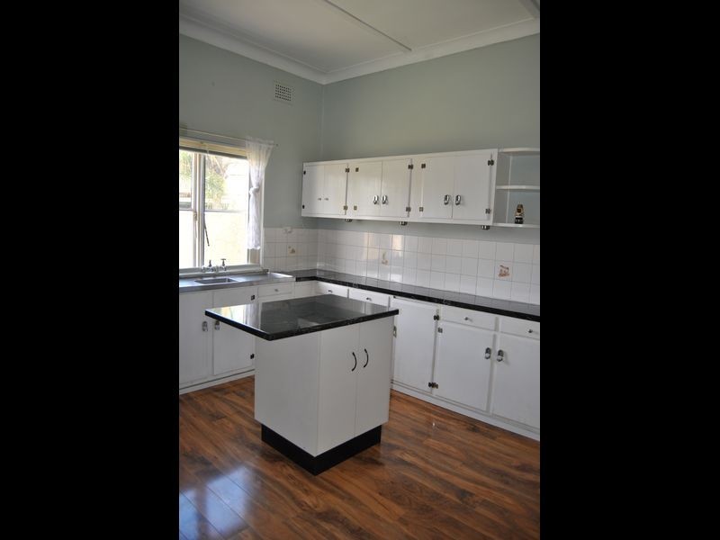 47 Rivers Street, Inverell NSW 2360