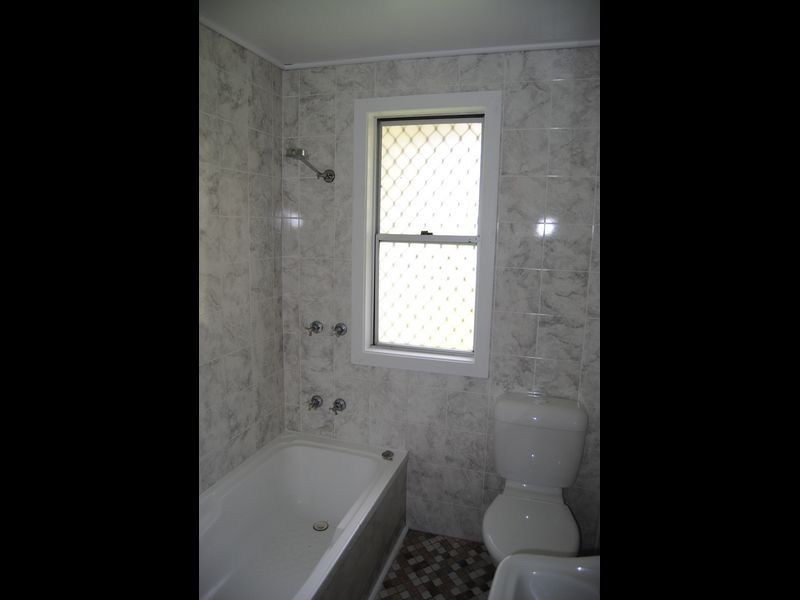 35 Eugene Street, Inverell NSW 2360