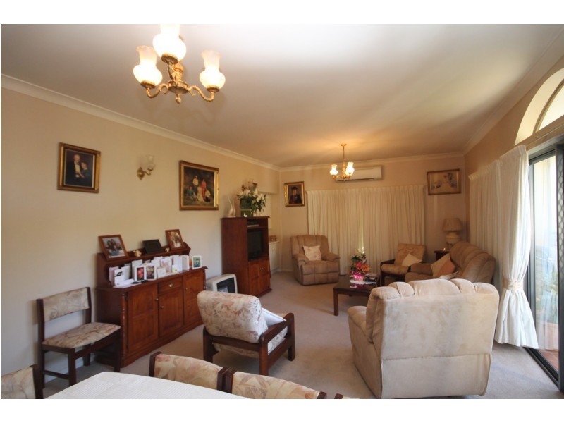 2 Herbert Street, Inverell NSW 2360