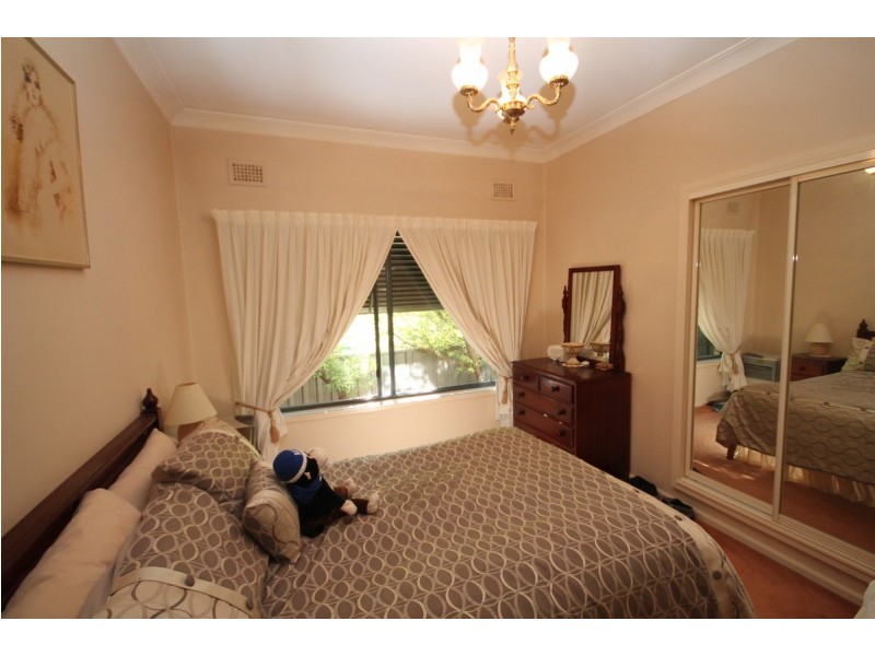 2 Herbert Street, Inverell NSW 2360