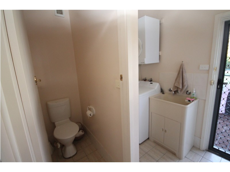 2 Herbert Street, Inverell NSW 2360