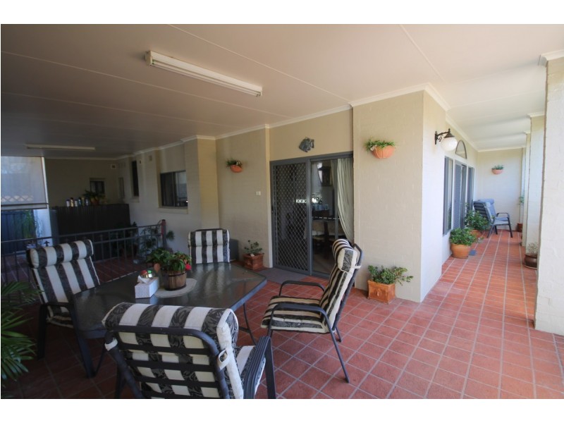 2 Herbert Street, Inverell NSW 2360