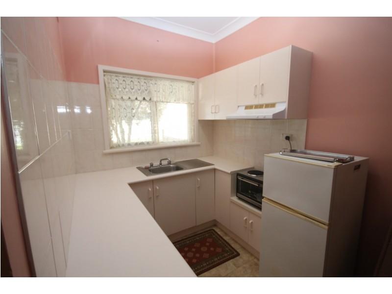 2 Herbert Street, Inverell NSW 2360