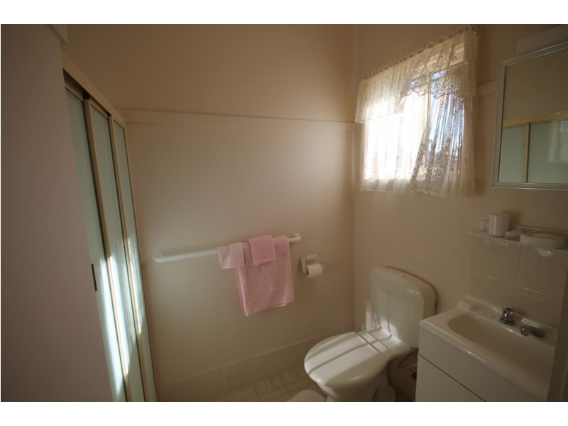 2 Herbert Street, Inverell NSW 2360